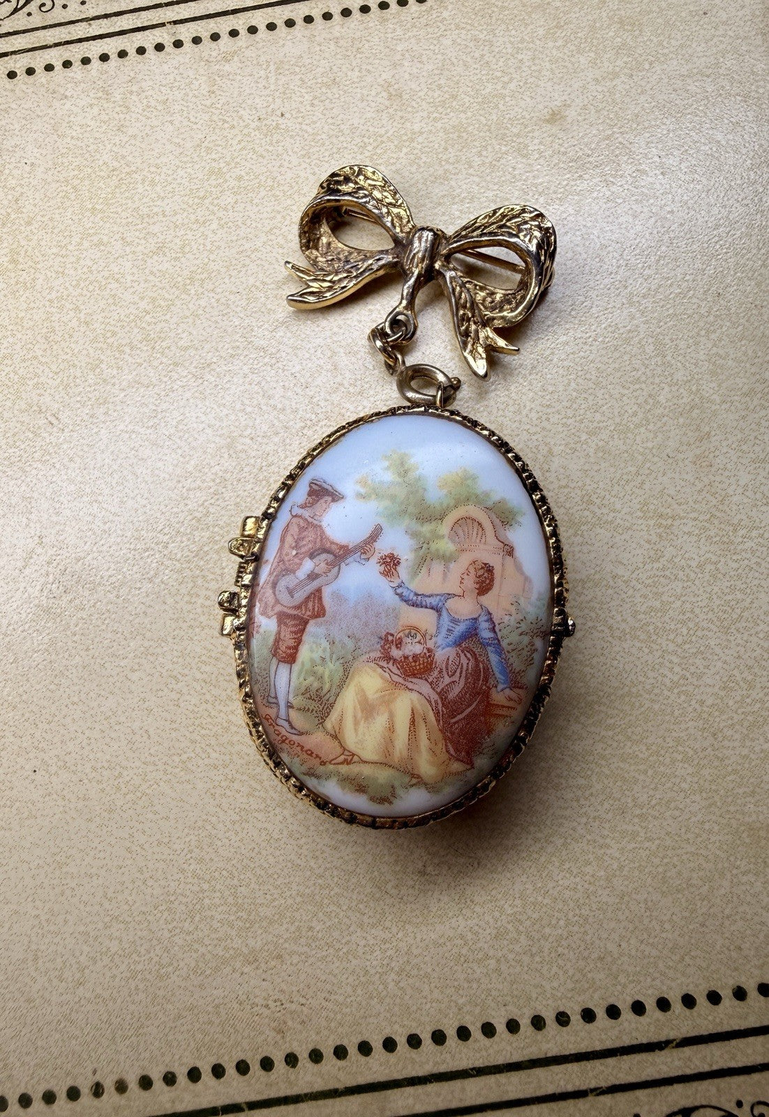 Mary Chess Perfume Pendant Brooch – Chess Queen – Porcelain Courting Scene6