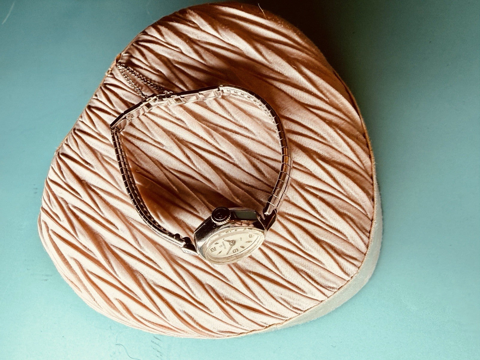 Antique Helbros Swiss Ladies Watch 7 Jewel Teardrop Case Art Deco c.19404