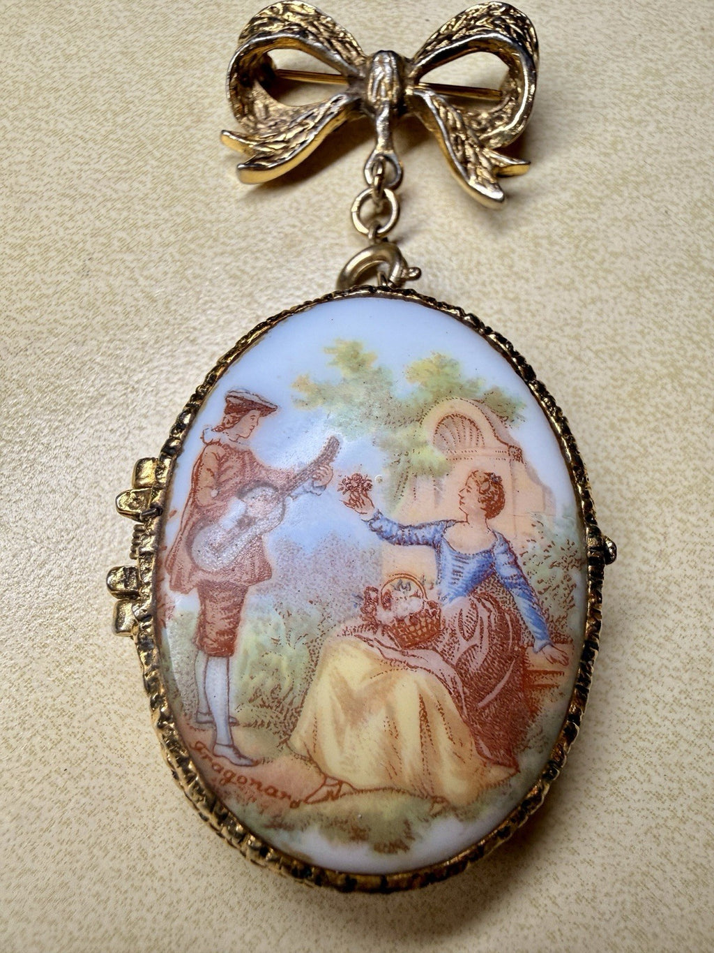 Mary Chess Perfume Pendant Brooch – Chess Queen – Porcelain Courting Scene0