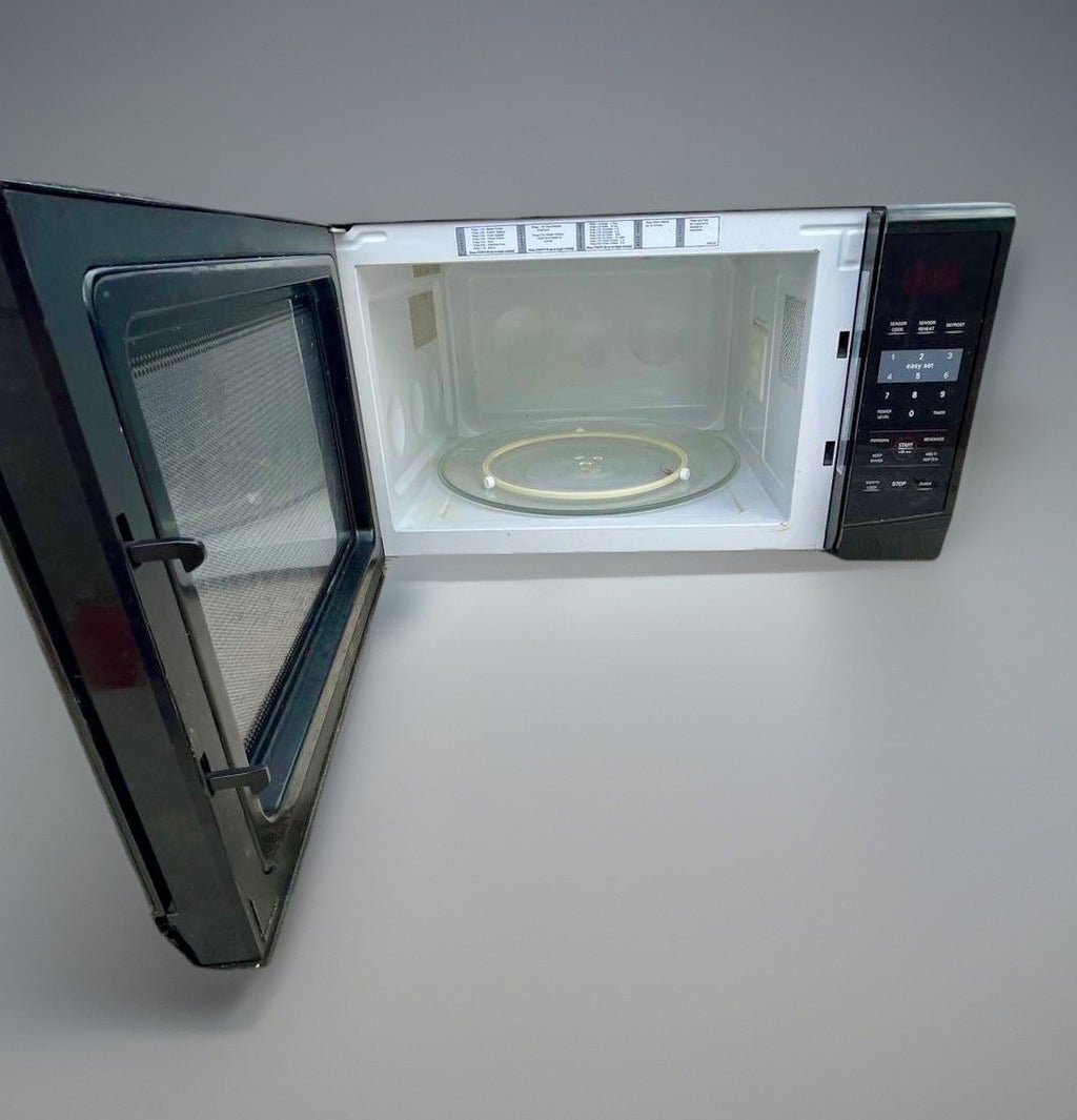 Frigidaire 2.2 Cu Ft Countertop Microwave FFCE2238LB 1200W Black Sensor Cook 0