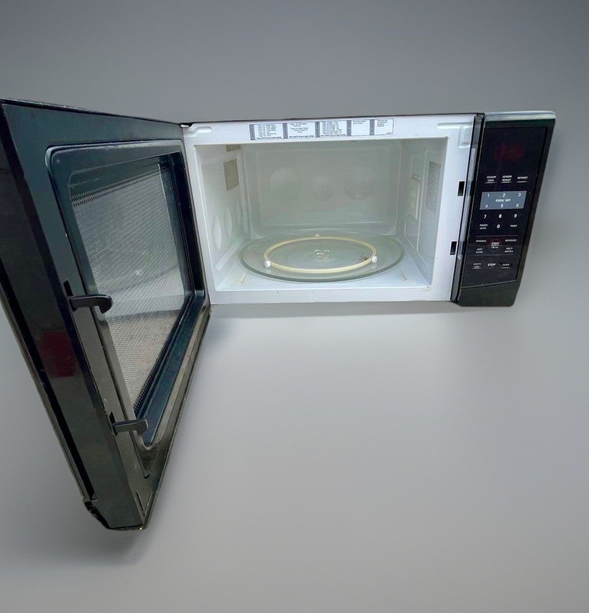 Frigidaire 2.2 Cu Ft Countertop Microwave FFCE2238LB 1200W Black Sensor Cook 0