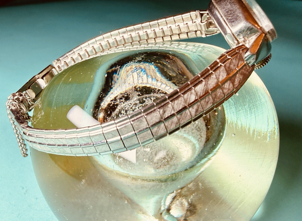 Antique Helbros Swiss Ladies Watch 7 Jewel Teardrop Case Art Deco c.194010