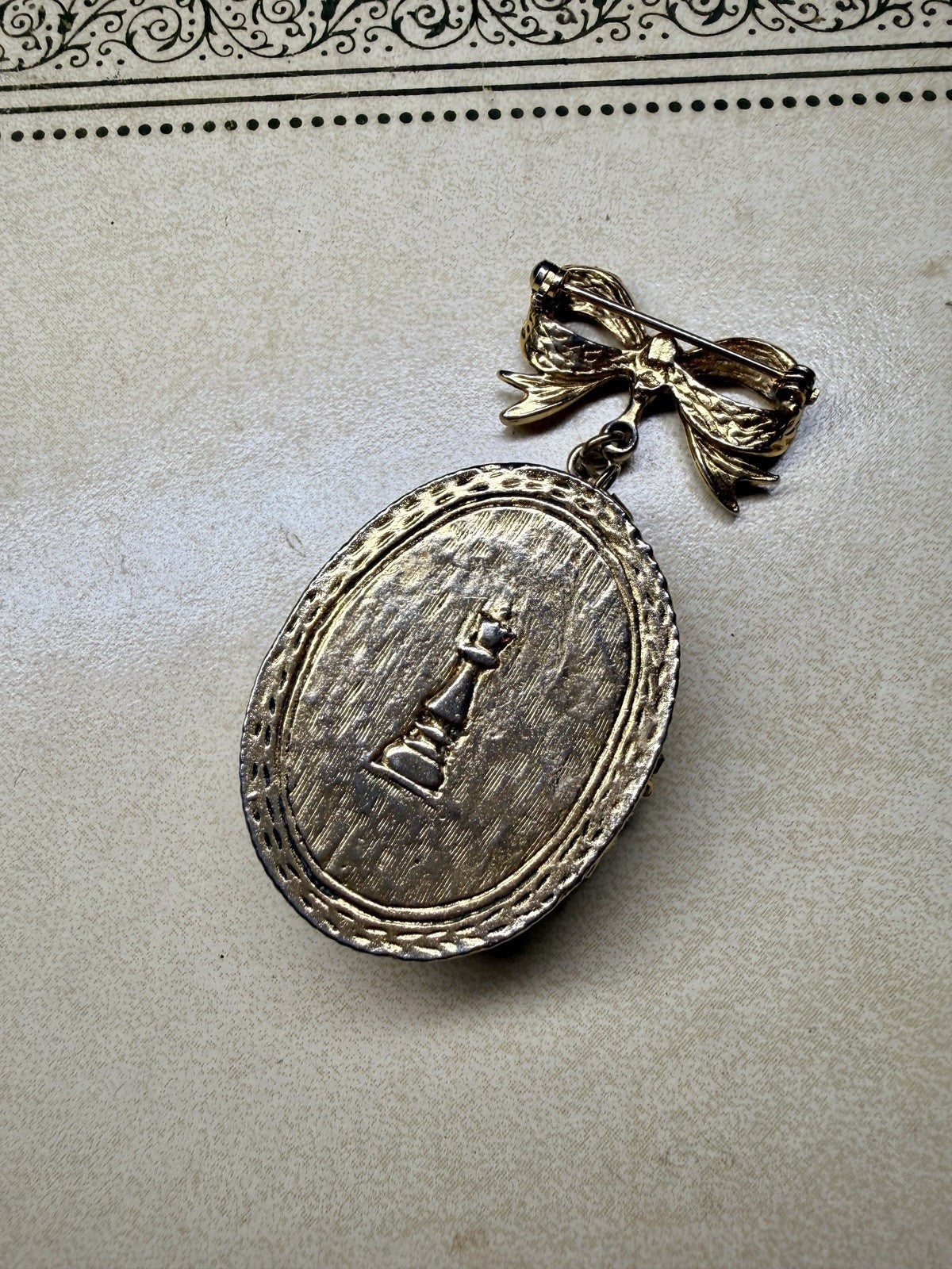 Mary Chess Perfume Pendant Brooch – Chess Queen – Porcelain Courting Scene1