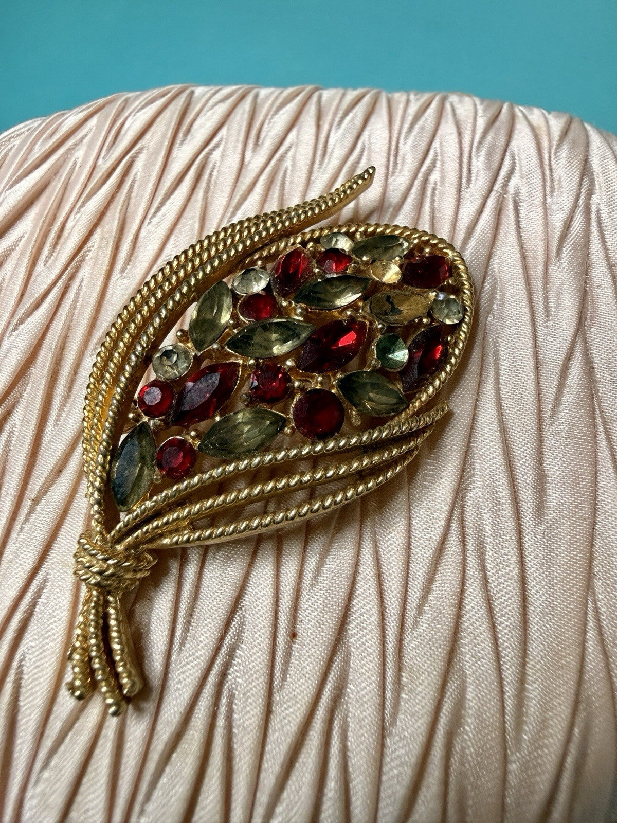 Vintage Gold Tone Rhinestone Leaf Brooch Red Green Crystal Mid Century2