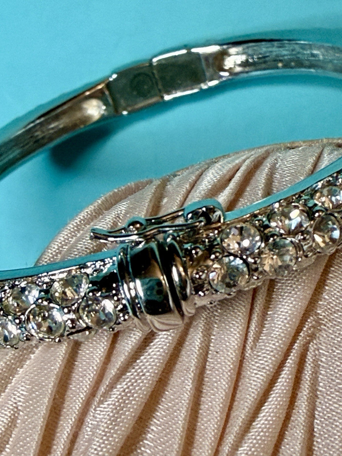 Joan Rivers Silver Tone Crystal Hinged Bangle Bracelet 7.5” Designer1