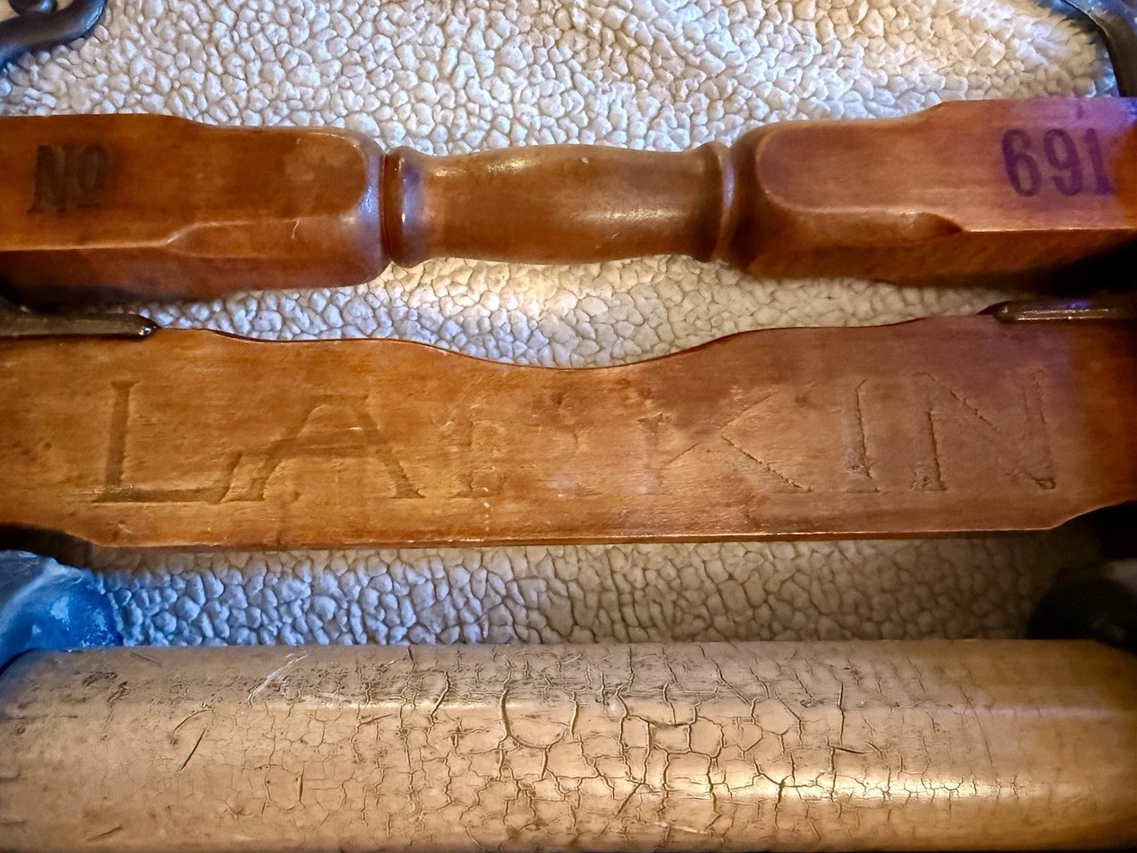 Antique Anchor Brand Clothes Wringer No. 691,  Cast Iron Primitive Laundry Tool