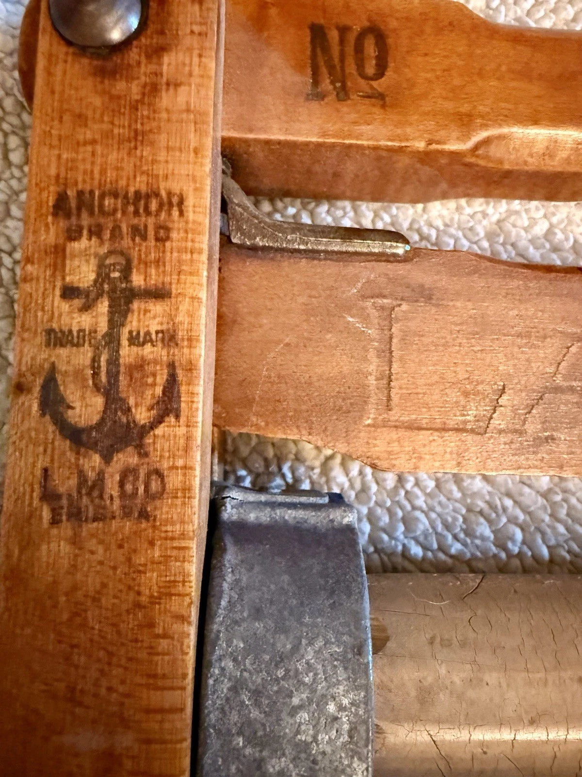 Antique Anchor Brand Clothes Wringer No. 691,  Cast Iron Primitive Laundry Tool